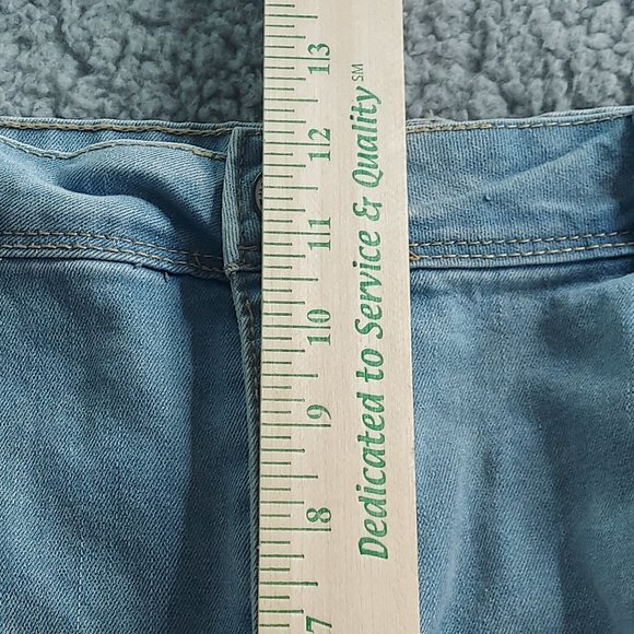 THRILL Plus Size Jeans 20 Blue Faded Bleach Wash Distressed Raw Hem Ripped Pants - Picture 13 of 16